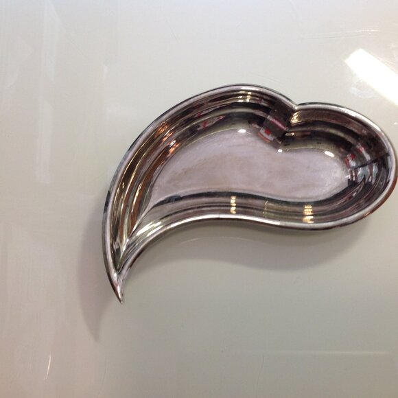 Shiseido Silverplate HEART in Motion Trinket Presentation Vanity Tray Di… - Picture 2 of 11